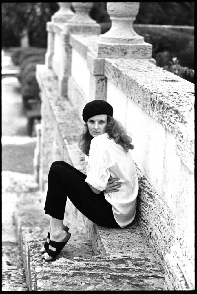 055_grace_coddington_theredlist